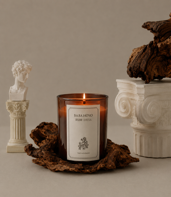 Babahoyo Duftkerze der Fine Woods Collection von Timo Wolfinger