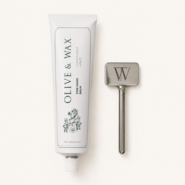 Olive & Wax Fine Hand Balm – Tube mit metallenem Tubenschlüssel, freigestellt